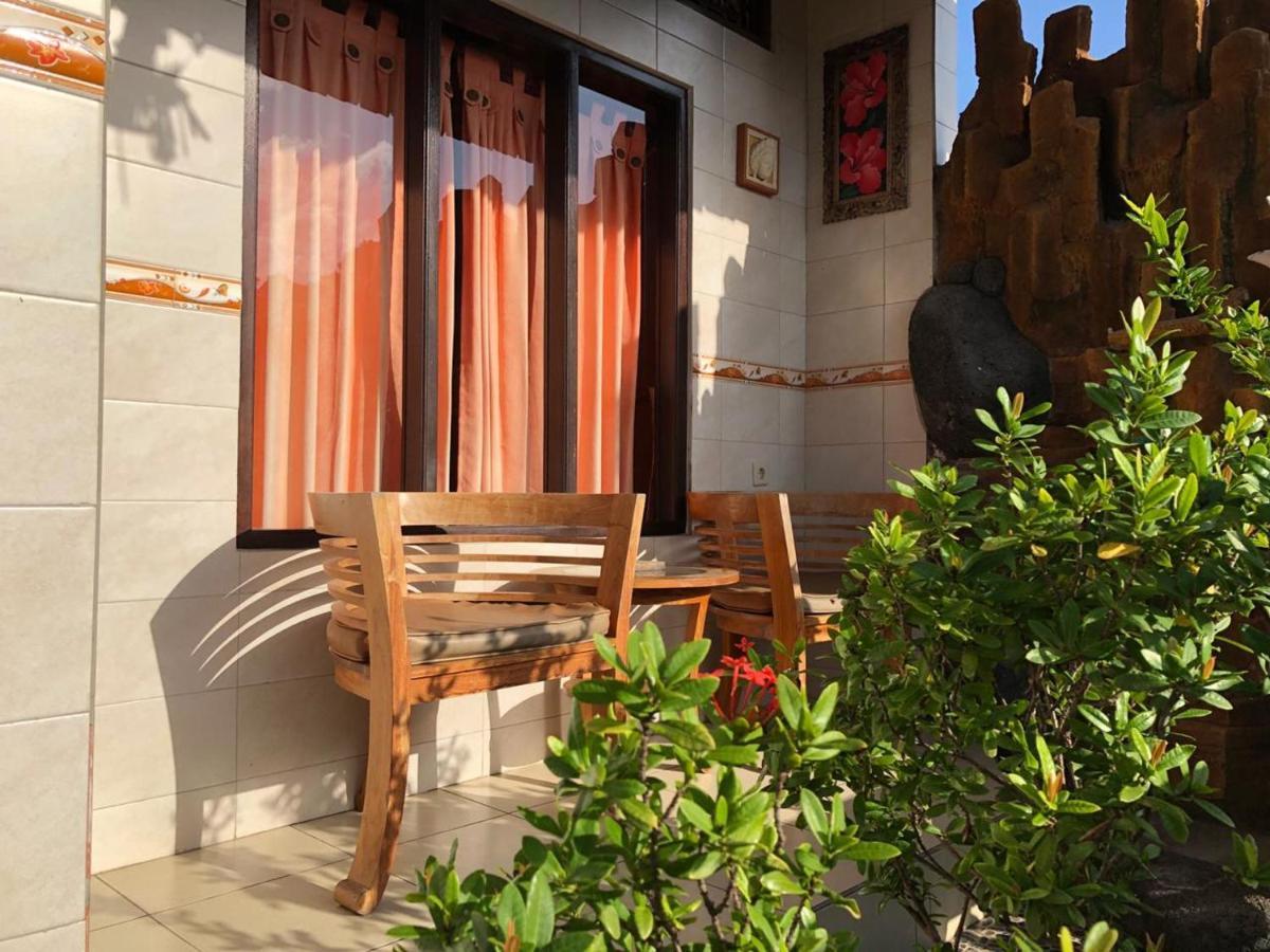 Kerti Beach Bungalow And Restaurant Padangbai  Eksteriør billede