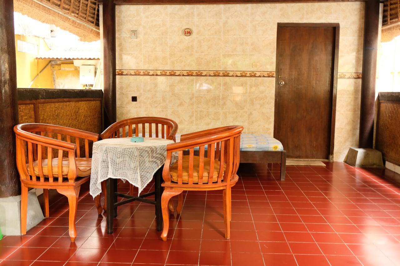 Kerti Beach Bungalow And Restaurant Padangbai  Eksteriør billede